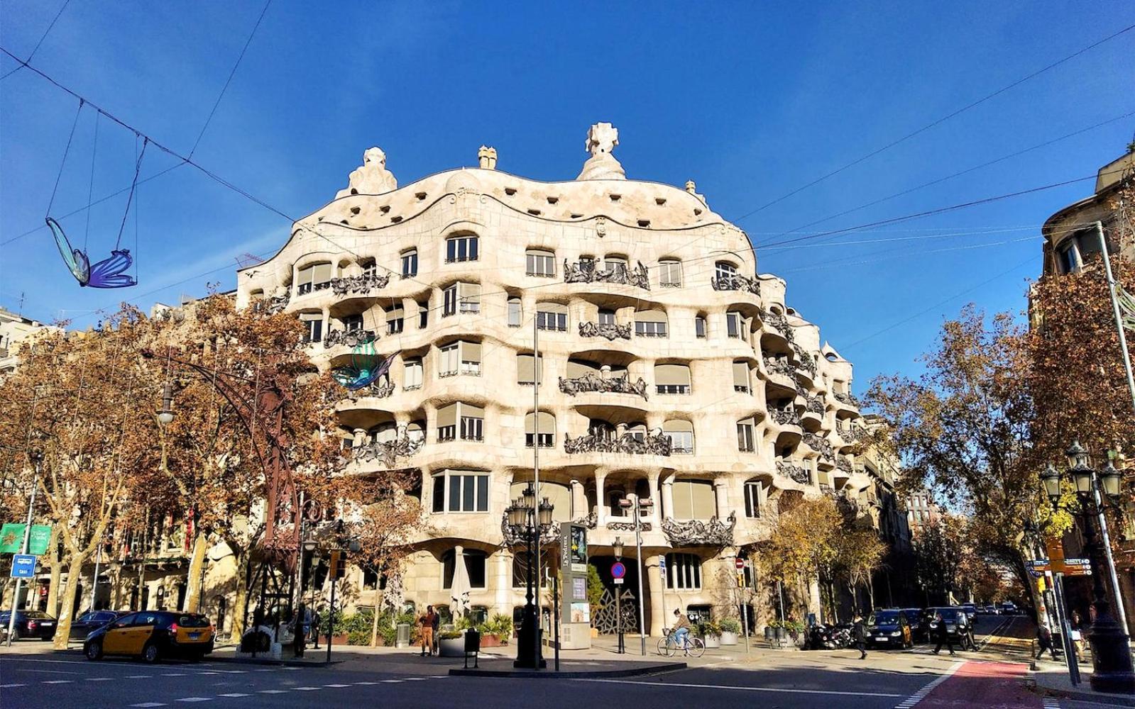 Rooms In Spacious Apartment In City Center Barcelona Exterior foto