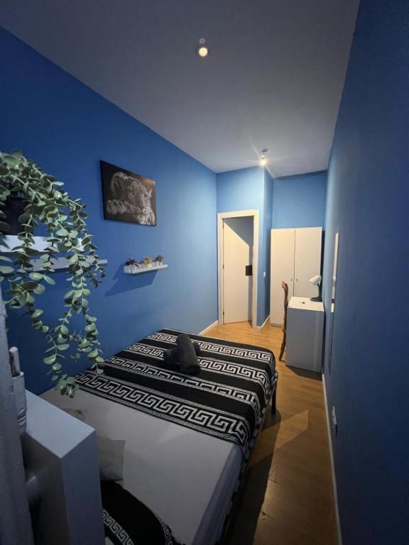 Rooms In Spacious Apartment In City Center Barcelona Exterior foto